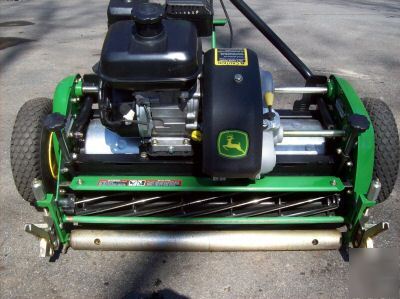 John deere 260B walk greens reel lawn mower honda eng.