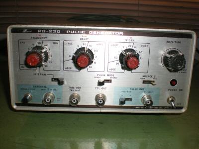 Lot of 2 iwatsu pg-230 PG230 pulse generator 50MHZ