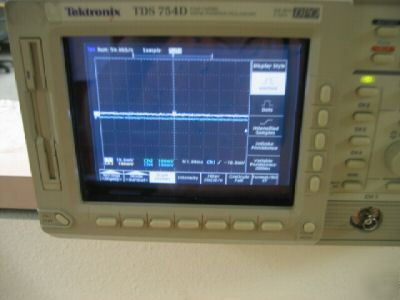 Tektronix TDS754D 500MHZ digital phosphor oscilloscope
