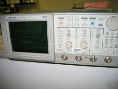 Tektronix TDS754D 500MHZ digital phosphor oscilloscope