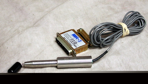 Ade 2036 and 2104 capacitive displacement probe