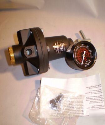 New norgren pneumatic air regulator 11-002-019 + gauge