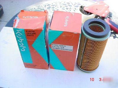 2 factory kubota air filters 67980-82630
