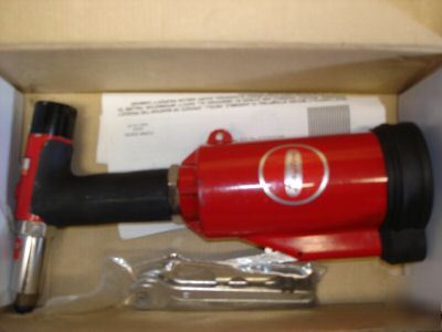 Dayton 4Z913 pneumatic riveter