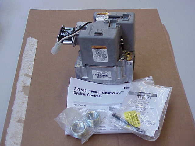 Honeywell 24V replacement valve SV9541Q2561 (145307)
