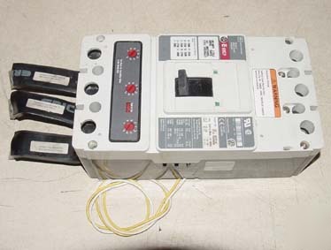 Cutler hammer 400AMP circuit breaker HMCP400X5