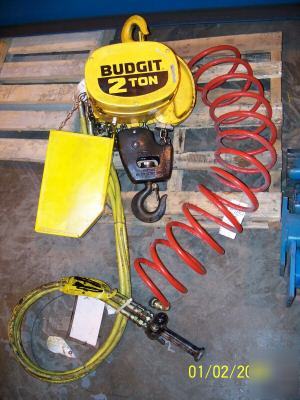 Liftech budgit 2 ton pneumatic hoist crane rail frame