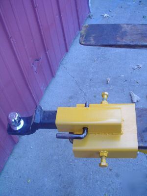 Fork lift trailer hitch receiver clark cat hyster