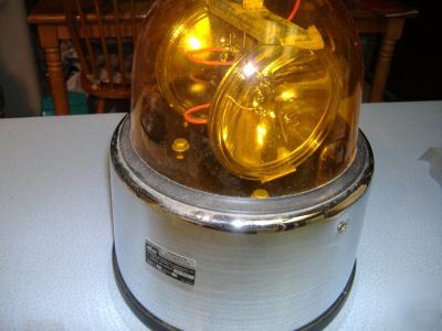 Vintage amber rotating emergency beacon nos in box 12V