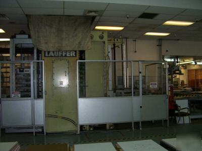  900 ton lauffer lamination press up-acting 32