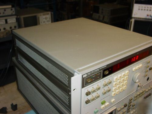 Hp 3326A dual channel synthesizer w/option 001, 003