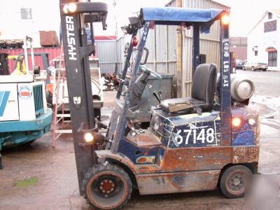Hyster 4,000 lbs forklifts, one lot of 3 forklifts