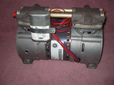 3.5CFM thomas vacuum pump 29