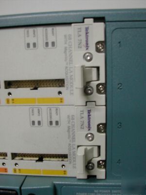 Tektronix tla 715 dual monitor logic analyzer 2* TLA7N2