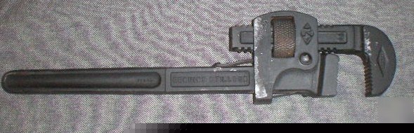 Antique vintage wallworth pipe wrench 2