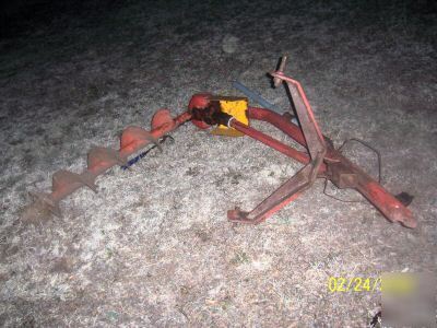 Pto 3 point hitch auger by imc good condition