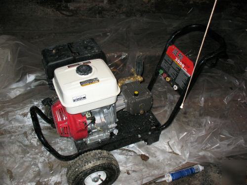 3000PSI mi-t-m job pro power pressure washer