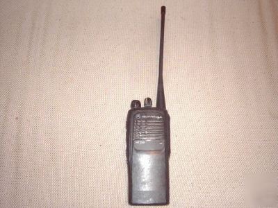 Motorola HT750 4 ch 4 watt uhf portable ht 750