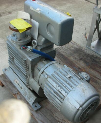 Heraeus DK90 & WS400, mechanical & booster vacuum pumps