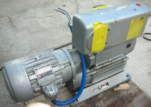 Heraeus DK90 & WS400, mechanical & booster vacuum pumps