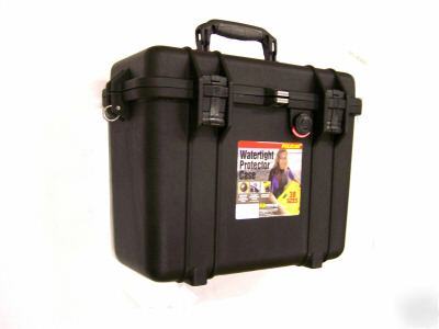 Pelican 1430NF carry case